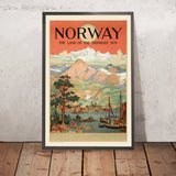 Poster di viaggio della Norvegia: Terra del Sole di Mezzanotte di Arent Lauritz Christensen 