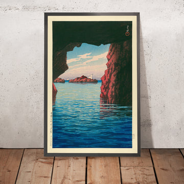 Une image encadrée de la grotte Kojaku à la péninsule d’Oga par Hasui Kawase, 1935
