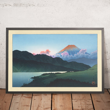Ein gerahmtes Bild von Nocturnal Mt. Fuji, Lake Ashino von Hasui Kawase, 1935