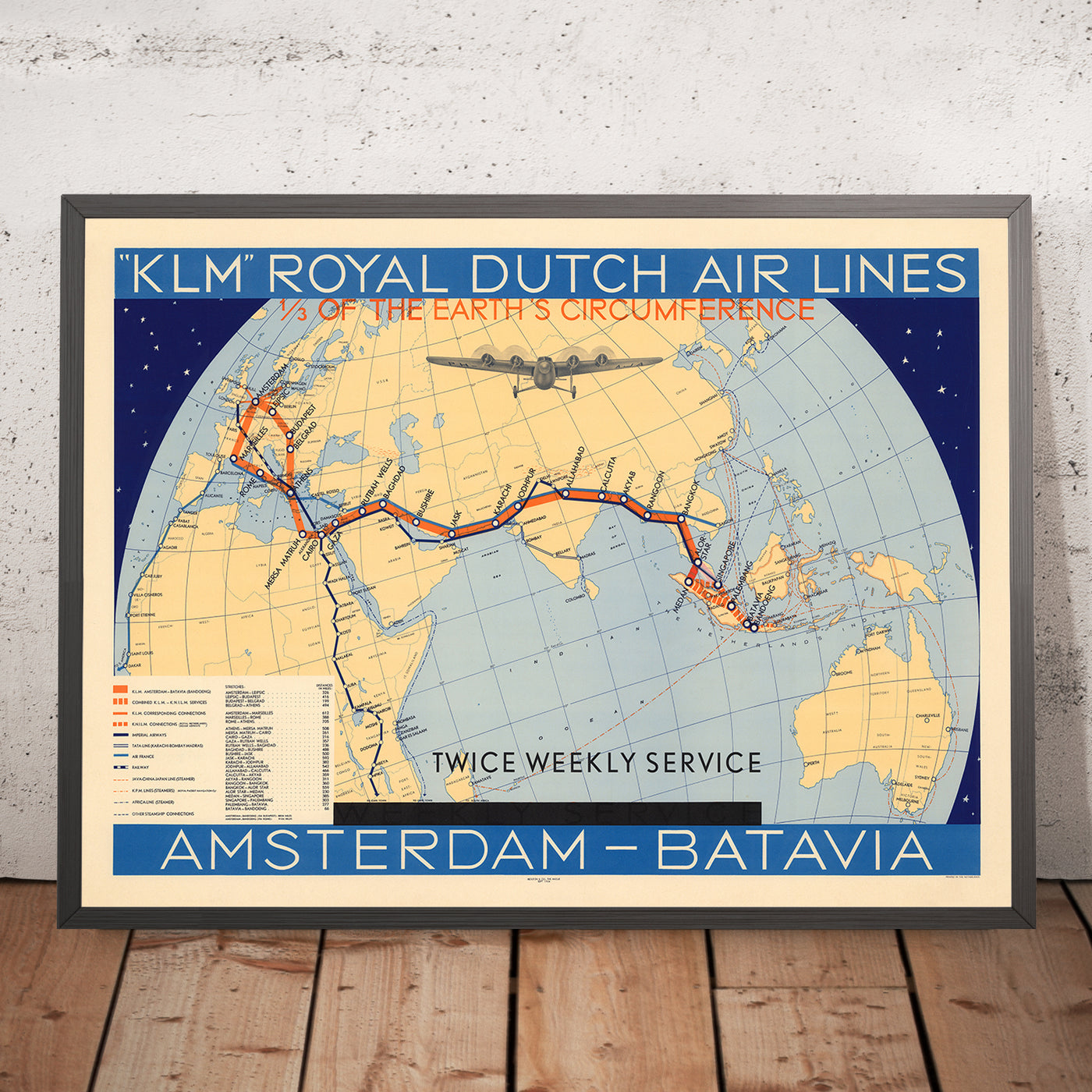 Mapa antiguo de la ruta de KLM de Ámsterdam a Batavia, 1934: rutas aéreas, servicio dos veces por semana, diseño gráfico